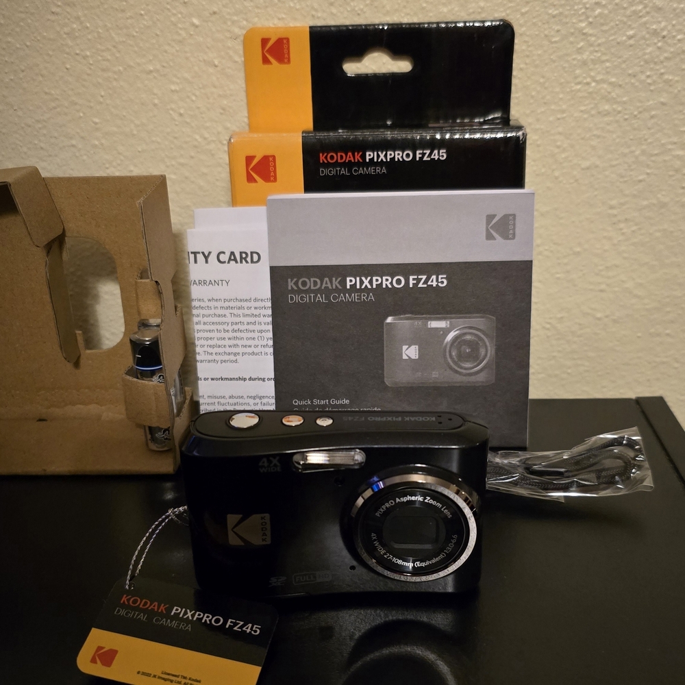 Kodak PIXPRO FZ45 Digital Camera - Black - Picture 5 of 11